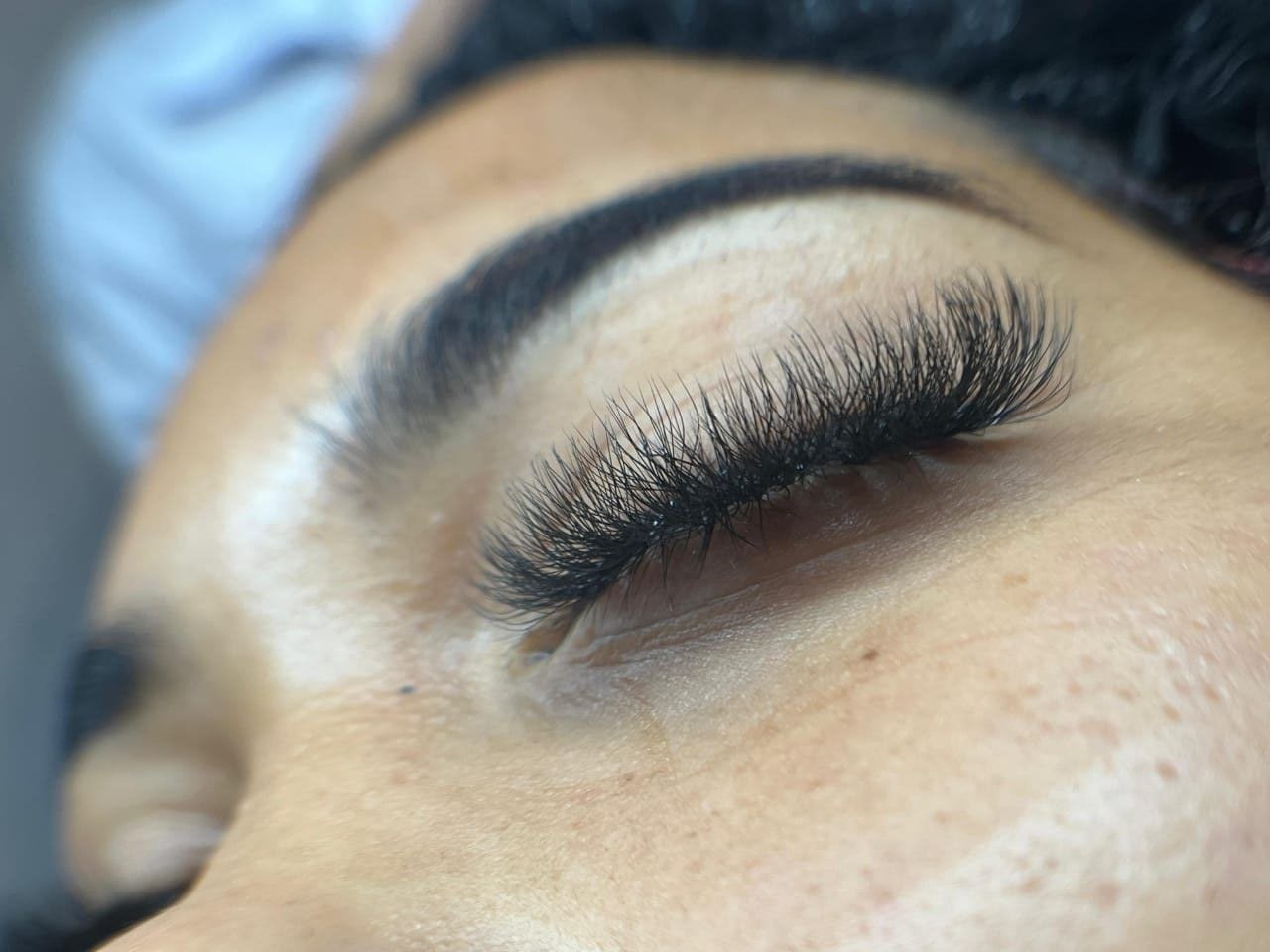 Extensiones de pestañas volumen